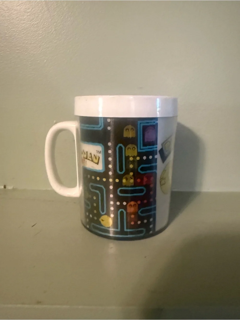 Pac-Man Retro Ceramic Mug in White with Blue & Yellow Graphic